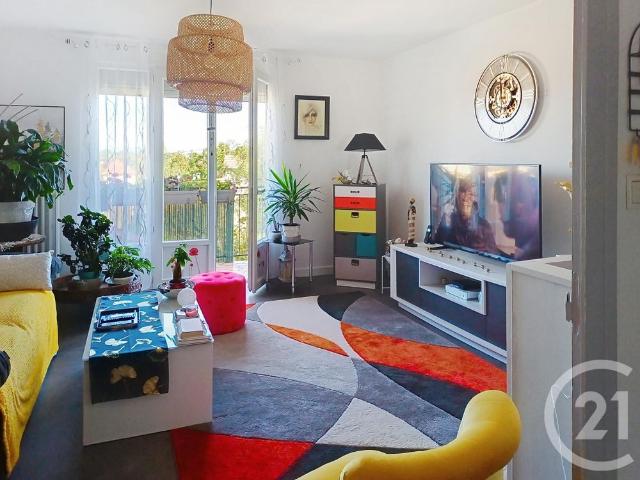 Location Appartement 4 pièces 94m² GANNAT 03800
