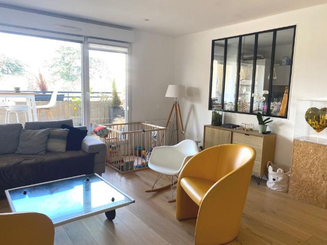 Location Appartement 4 pièces 94m² ECULLY 69130