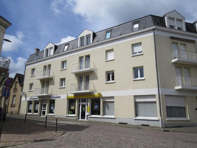 Location Appartement 4 pièces 94m² SABLE SUR SARTHE 72300