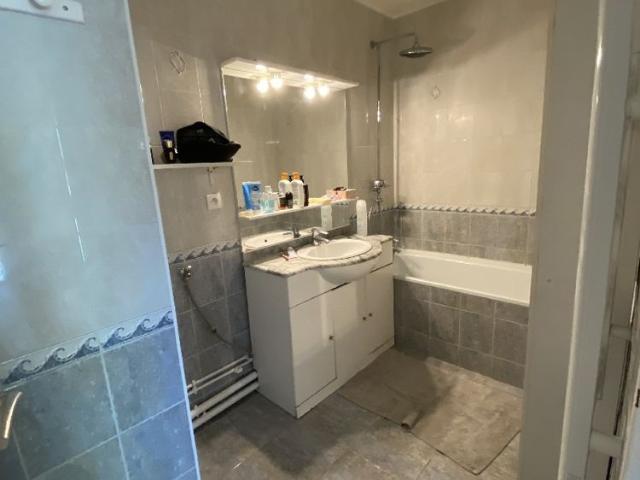 Location Appartement 4 pièces 95m² VAUX LE PENIL 77000