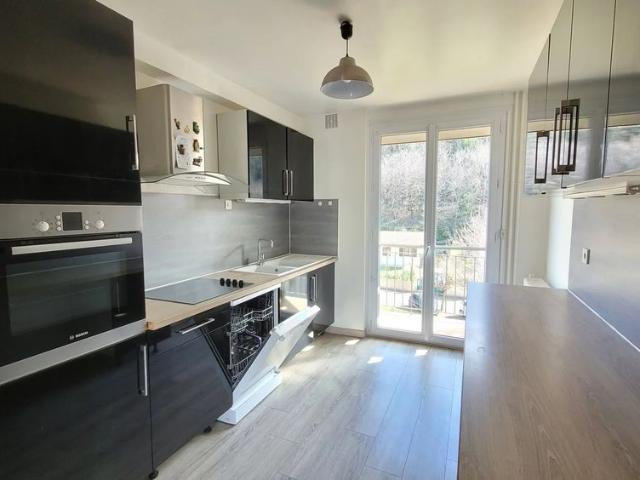Location Appartement 4 pièces 95m² VALENCE 26000