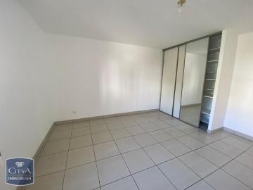 Location Appartement 4 pièces 96m² ST DENIS 97400