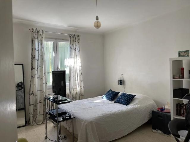 Location Appartement 4 pièces 96m² PERNES LES FONTAINES 84210