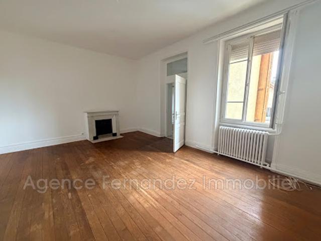 Location Appartement 4 pièces 98.36 m2 La Clayette