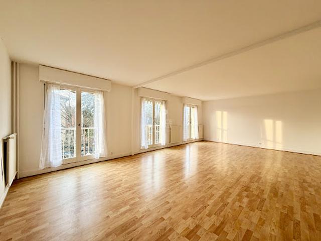 Location Appartement 4 pièces 98 m2 Versailles