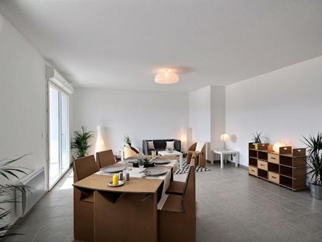 Location Appartement 4 pièces 98 m2 Marseille 8ème