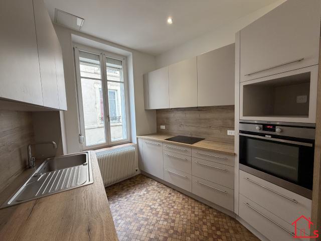 Location Appartement 4 pièces 98m² NANCY 54000