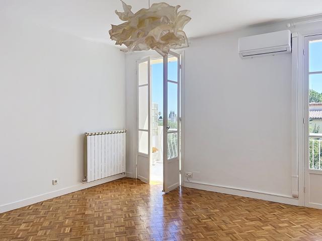 Location Appartement 4 pièces 98m² NICE 06000