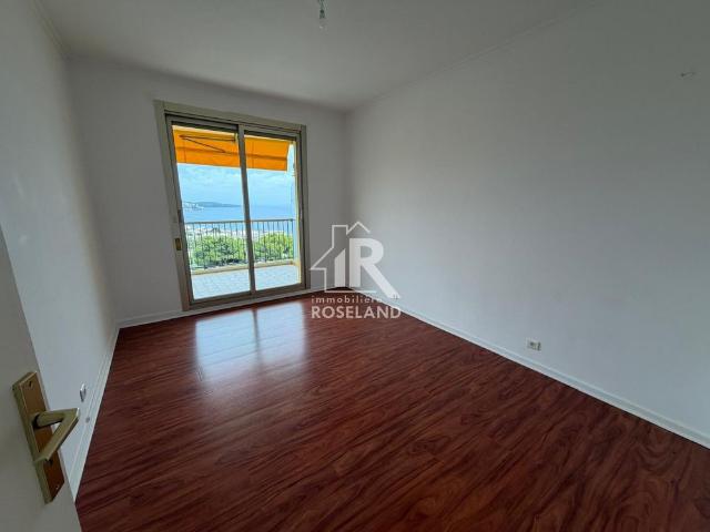 Location Appartement 4 pièces 98m² NICE 06200