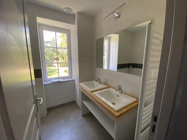 Location Appartement 4 pièces 99 m2 Baraqueville