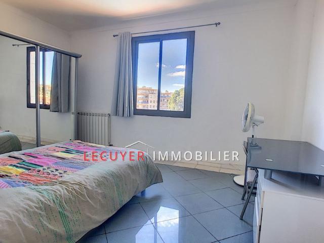 Location Appartement 4 pièces 99m² ANTIBES 06600