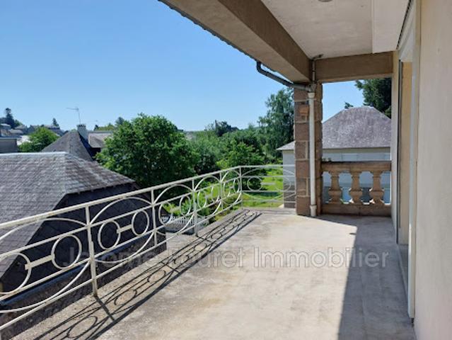 Location Appartement 4 pièces 100 m2 Egletons
