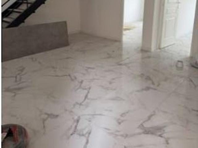 Location Appartement 4 pièces 100 m2 Marseille 15ème