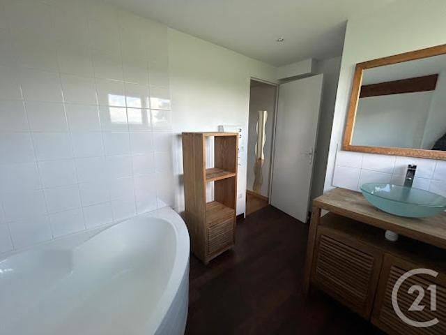 Location Appartement 4 pièces 100 m2 Saint Quirc