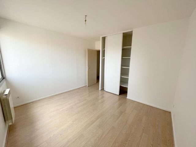 Location Appartement 4 pièces 100m² AVIGNON 84000