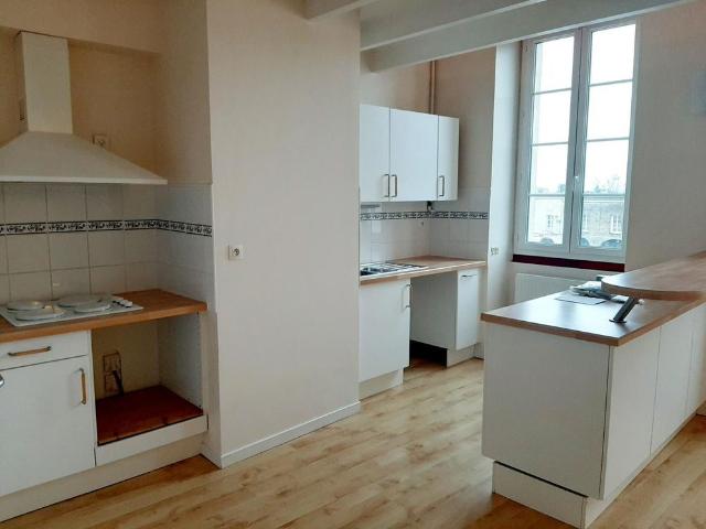 Location Appartement 4 pièces 100m² CREON 33670