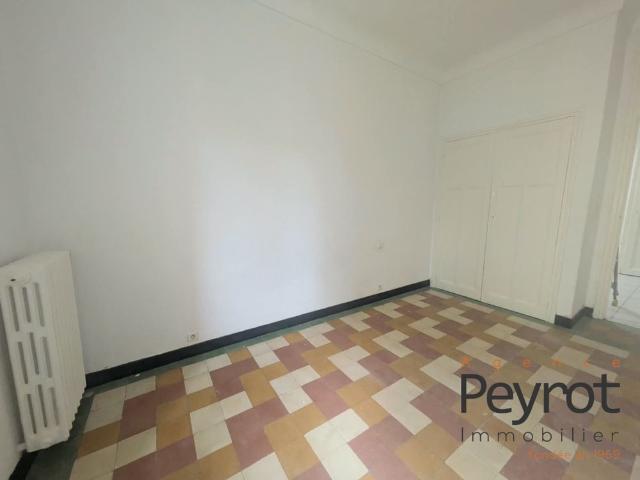Location Appartement 4 pièces 100m² PERPIGNAN 66000