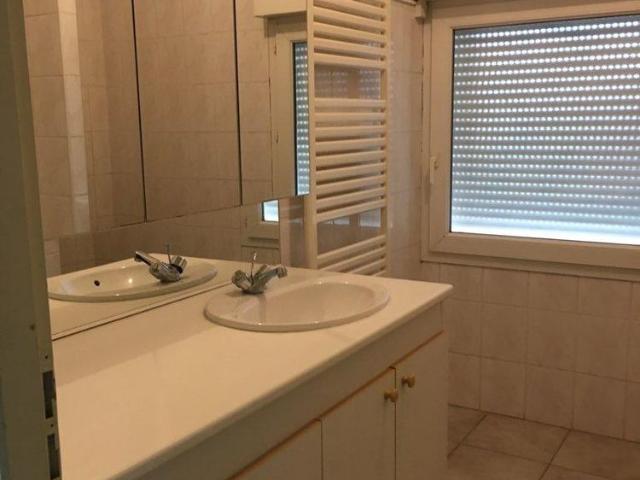 Location Appartement 4 pièces 100m² VILLENAVE D ORNON 33140