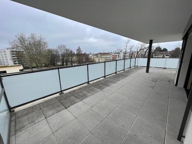 Location Appartement 4 pièces 101 m2 Ferney Voltaire