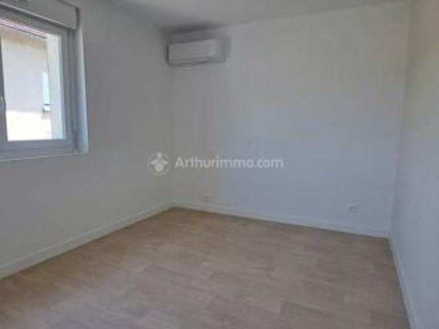 Location Appartement 4 pièces 101 m2 à Carmaux
