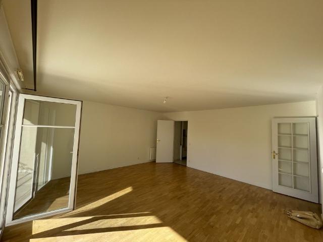 Location Appartement 4 pièces 101m² BORDEAUX 33000