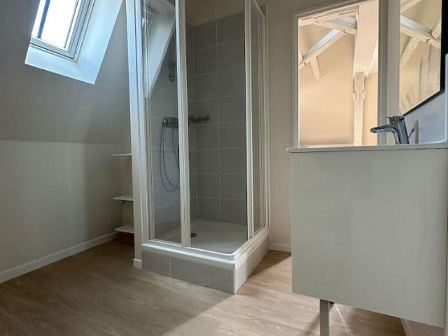 Location Appartement 4 pièces 101m²