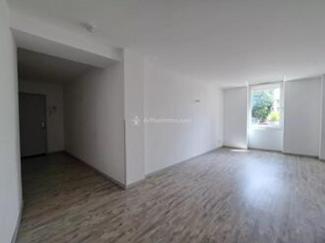 Location Appartement 4 pièces 103 m2 à Carmaux