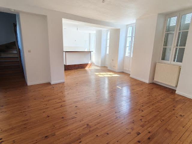Location Appartement 4 pièces 103 m2 Vayrac