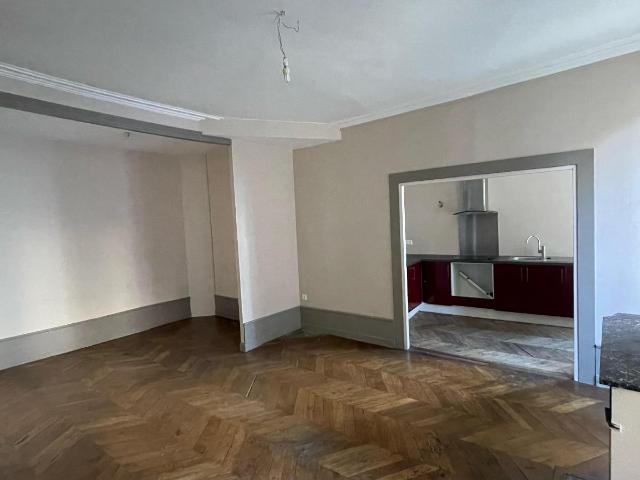 Location Appartement 4 pièces 103m² CLERMONT FERRAND 63000
