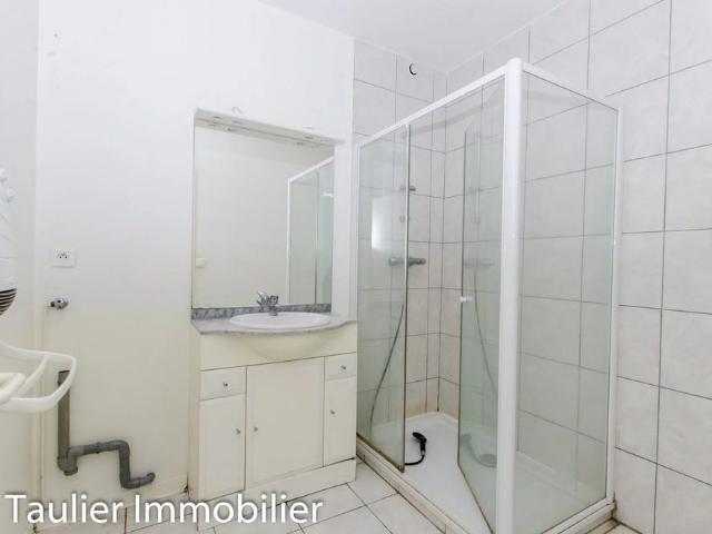 Location Appartement 4 pièces 103m² ST LATTIER 38840