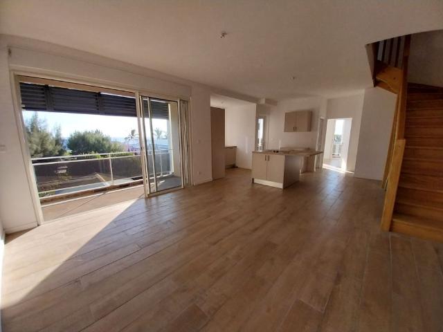 Location Appartement 4 pièces 103m² ST PAUL 97434