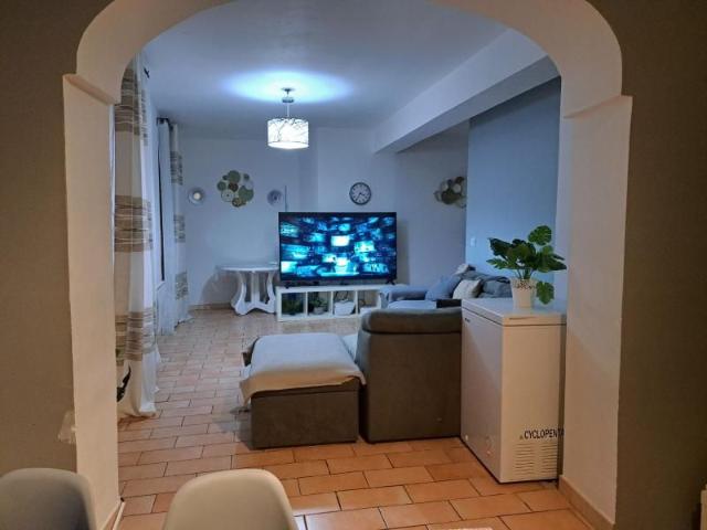 Location Appartement 4 pièces 103m² TOURVES 83170