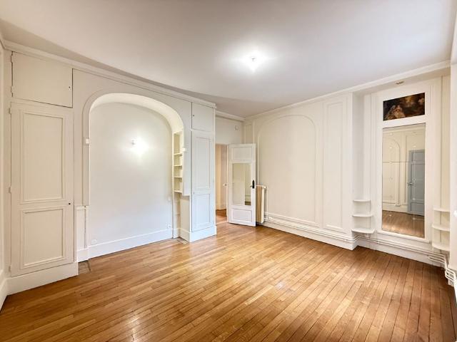 Location Appartement 4 pièces 103m²
