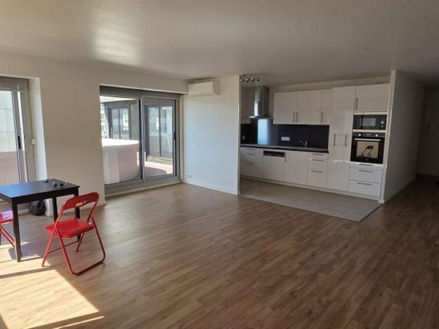 Location Appartement 4 pièces 104m² BORDEAUX 33000