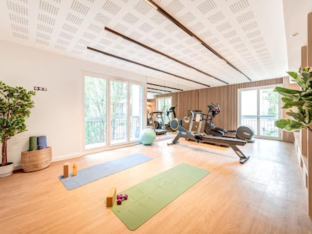 Location Appartement 4 pièces 106.57 m2 Paris 16ème