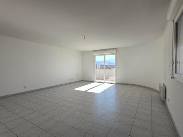 Location Appartement 4 pièces 106 m2 Marseille 8ème