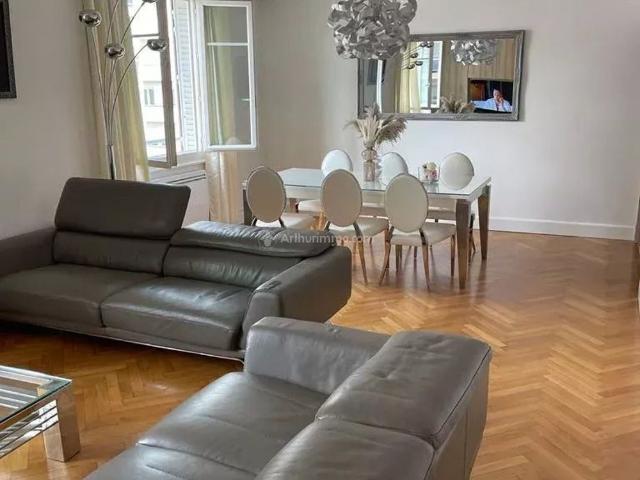 Location Appartement 4 pièces 109 m2 à Villeurbanne