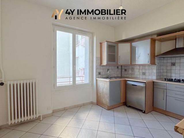 Location Appartement 4 pièces 109m² GRENOBLE 38100