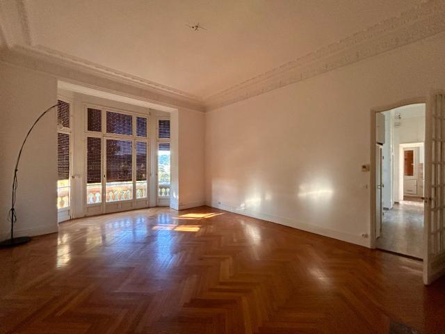 Location Appartement 4 pièces 110m² NICE 06000