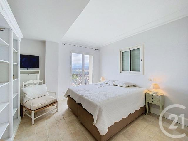Location Appartement 4 pièces 110m² NICE 06300