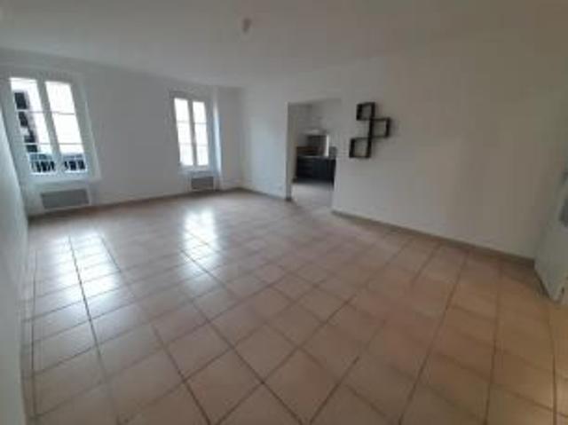 Location Appartement 4 pièces 110m² TRIE SUR BAISE 65220