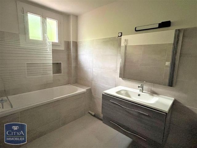 Location Appartement 4 pièces 111m² MONTPELLIER 34000