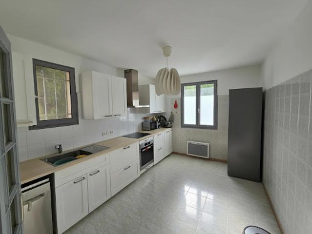 Location Appartement 4 pièces 113.05 m2 Lambesc
