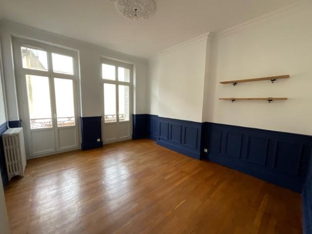 Location Appartement 4 pièces 113m² BOURGES 18000