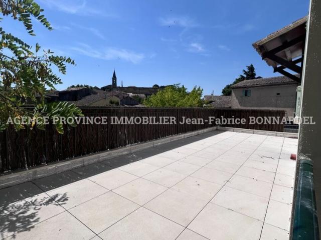 Location Appartement 4 pièces 113m² GRILLON 84600