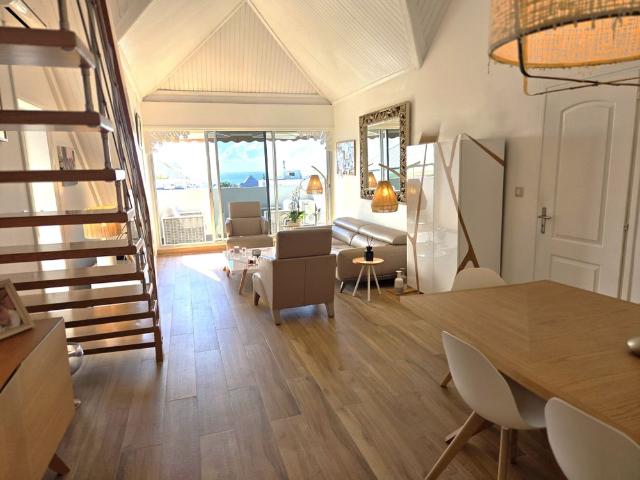 Location Appartement 4 pièces 115m² ST DENIS 97400