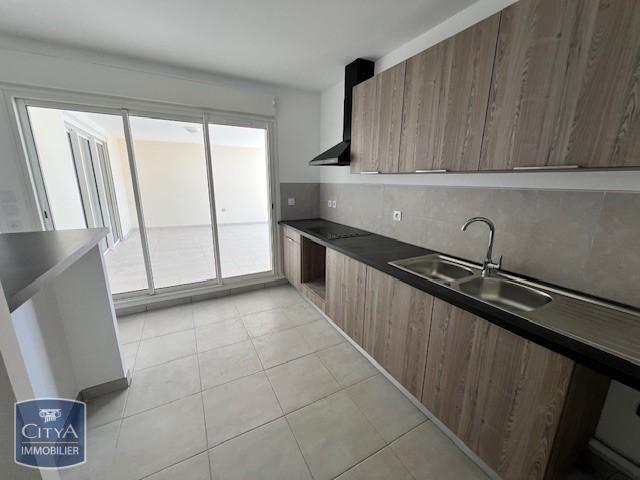 Location Appartement 4 pièces 115m² STE CLOTILDE 97490