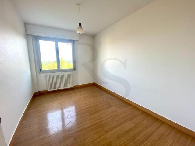 Location Appartement 4 pièces 115m²