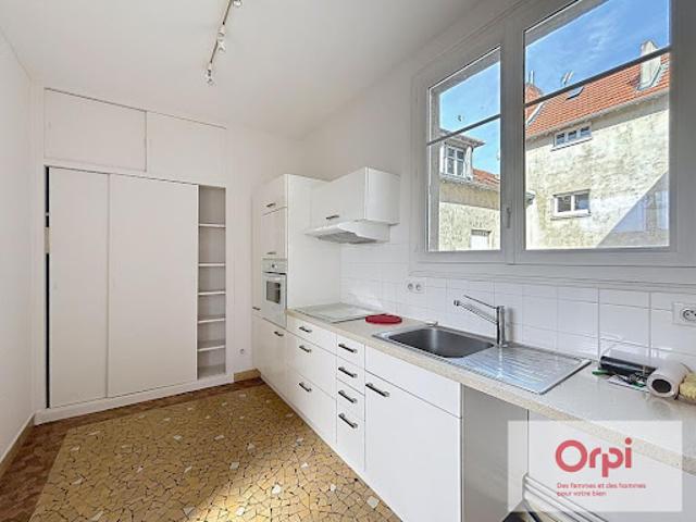 Location Appartement 4 pièces 116.33 m2 Montluçon