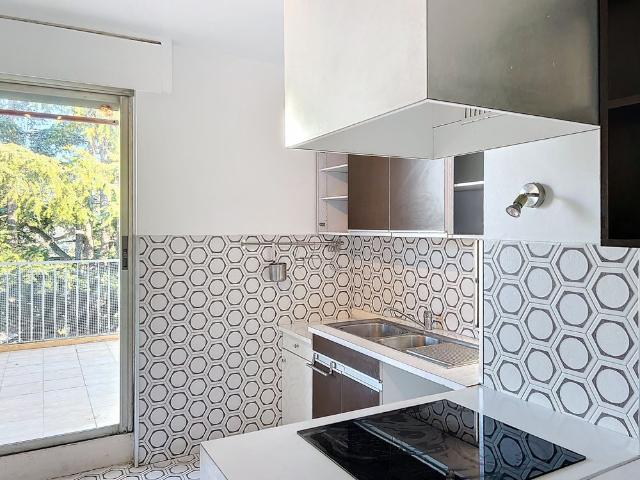 Location Appartement 4 pièces 118m² NICE 06100